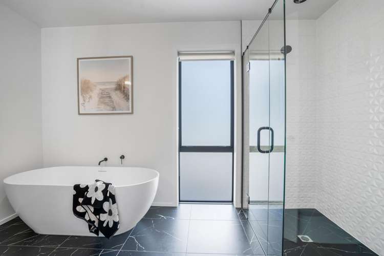 141 Devereux Road Winton_17