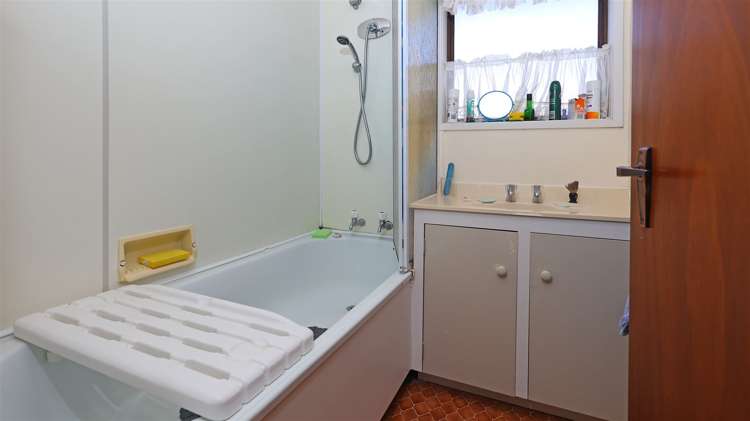 150 Sturges Road Henderson_13