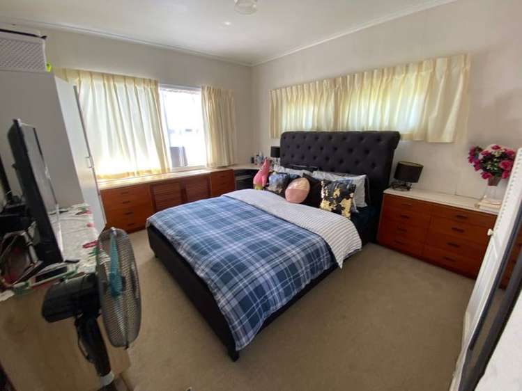 17 Kokiri Street Te Atatu South_9