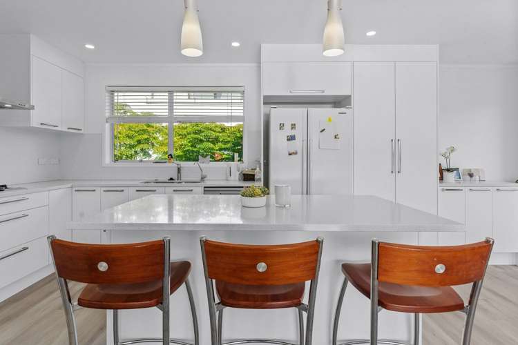 1/662 Beach Road Browns Bay_7