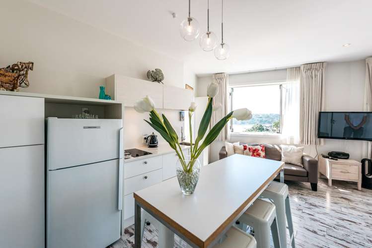 6/118 Ocean View Road Oneroa_3