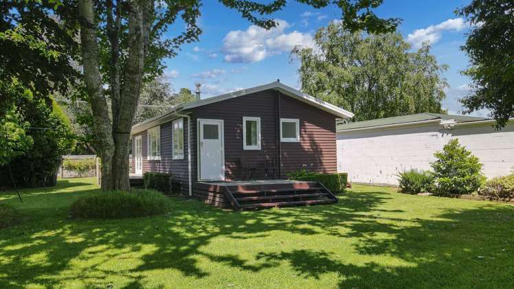 44 and 46 Takinga Street Mourea_25