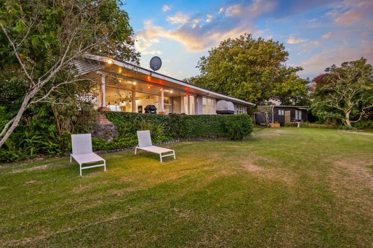 890 Whangaparaoa Road Manly_16