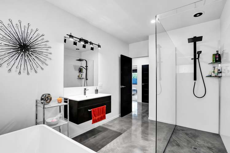 4 Cessna Lane Glen Avon_21