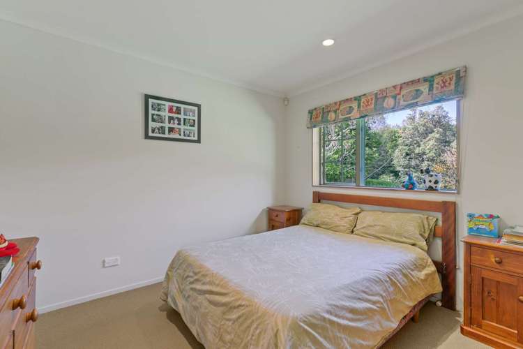 15 Awaroa Stream Drive Waiuku_8