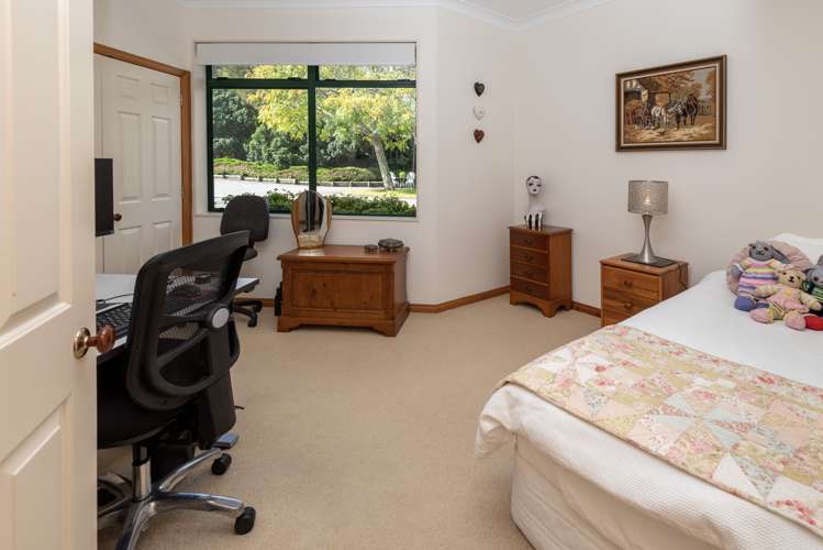 384 Clifton Road Whitford_16