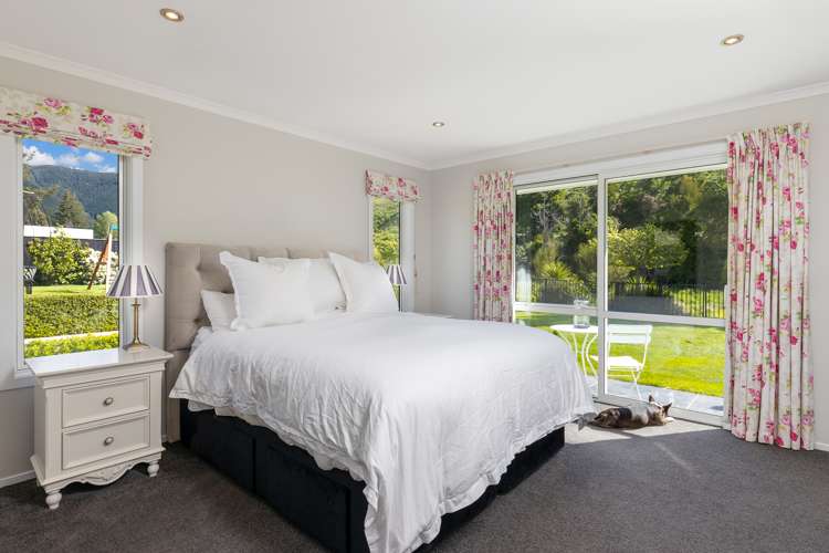 48 Sunningdale Drive Stoke_8