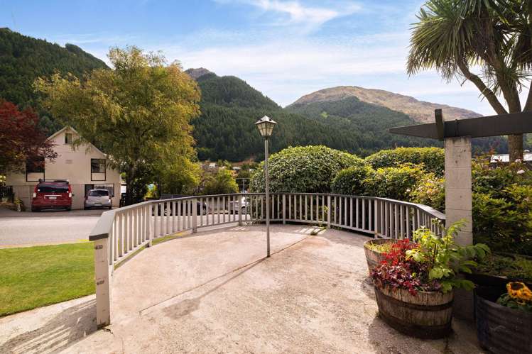 125 Hallenstein Street Queenstown_17
