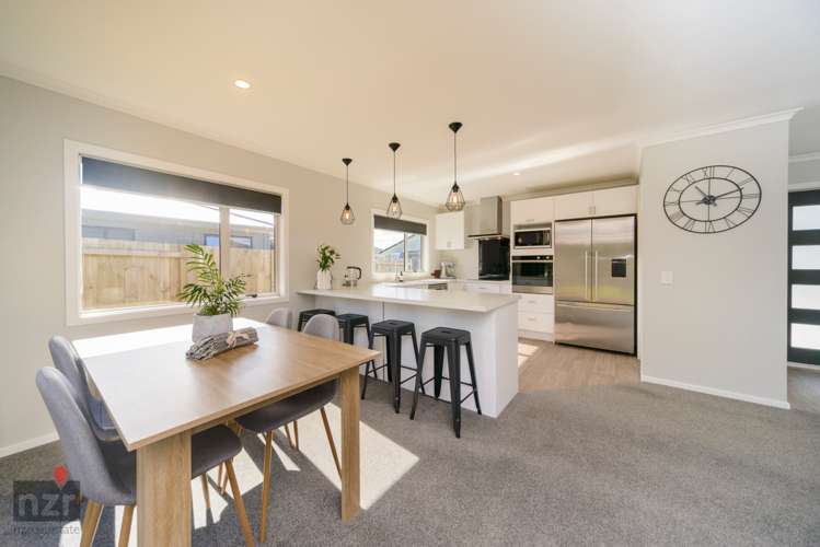 18 Wescombe Grove Feilding_4