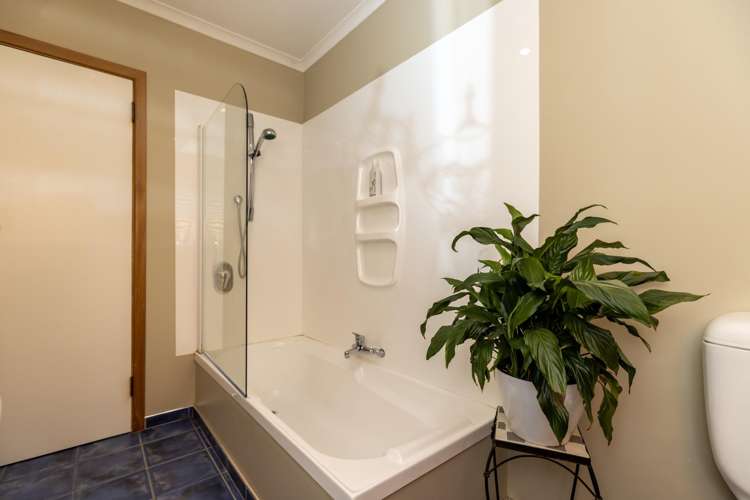 5 Eatwell Avenue Paraparaumu Beach_19