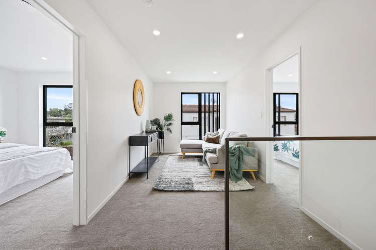 12B Butley Drive Farm Cove_17