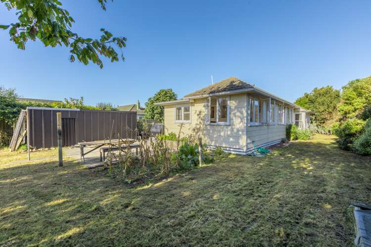 1238 Cunningham Crescent Mayfair_9