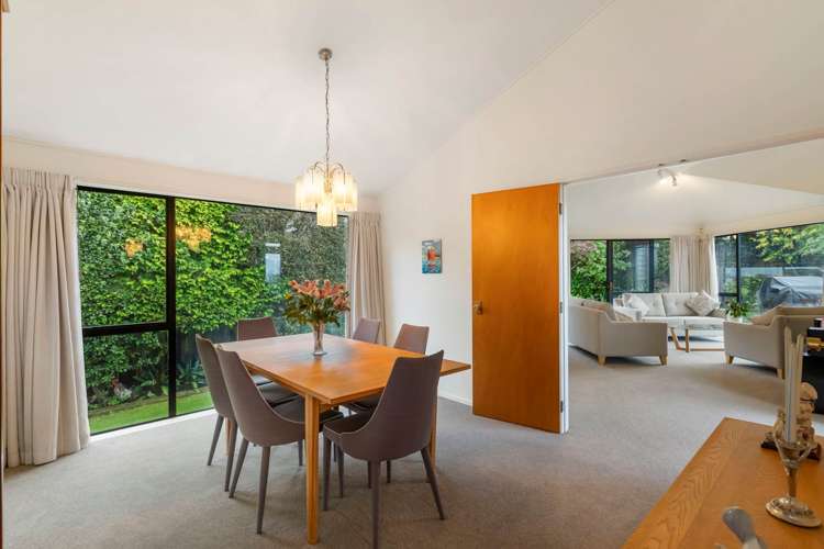 2/4 Oban Road Browns Bay_10