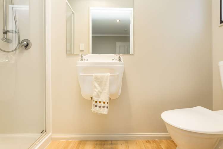 5 Saunders Street Brockville_14