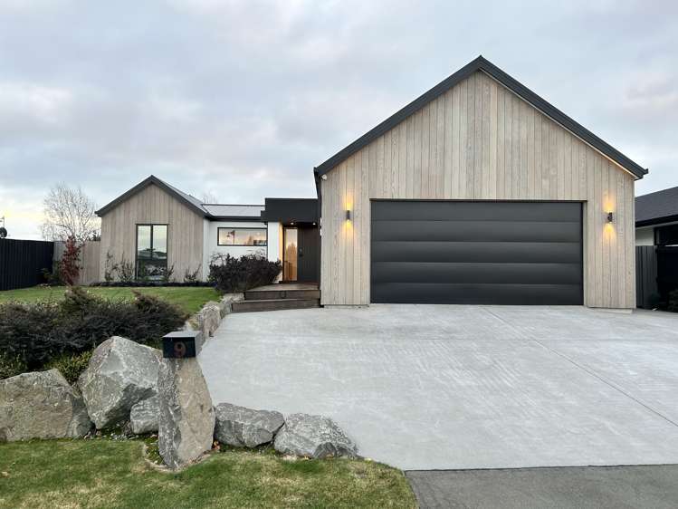 9 Redhaven Rise Netherby_33