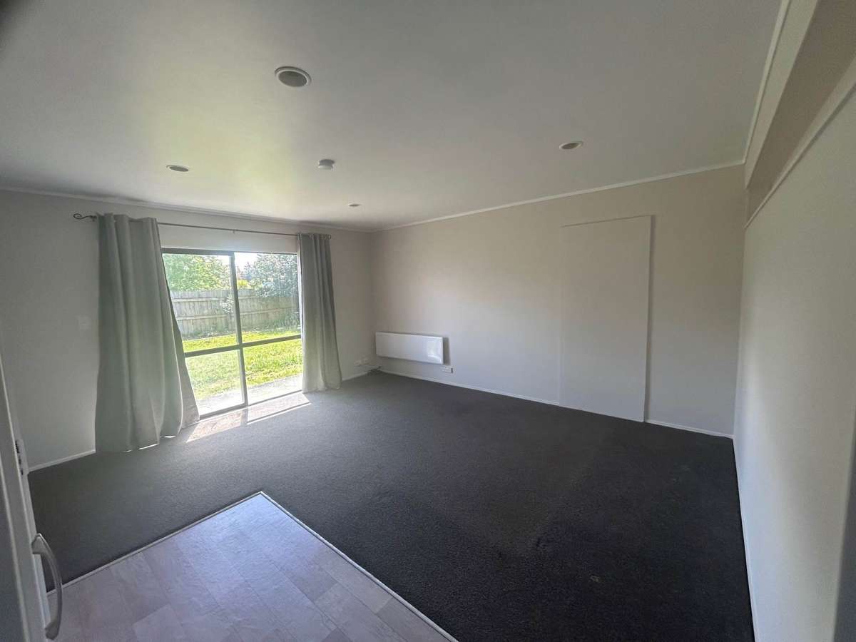 2 Bedroom Unit in Great Location 3