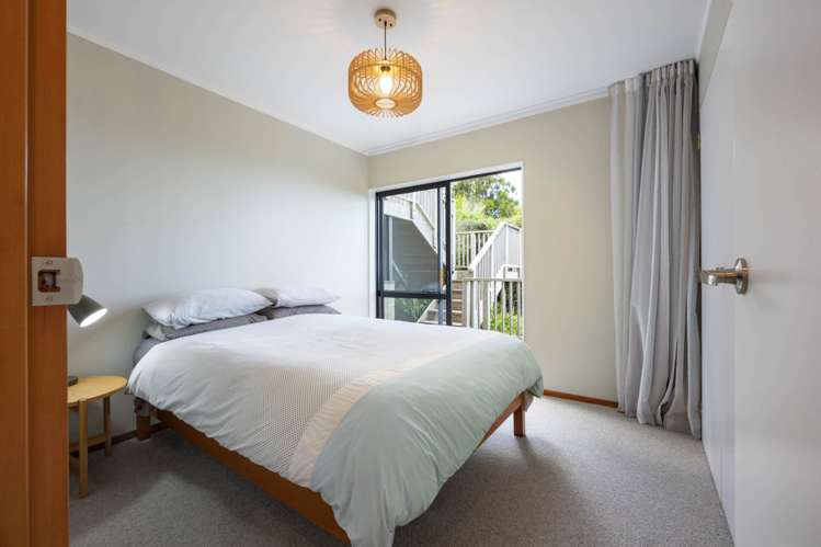 213 Scenic Drive Titirangi_25