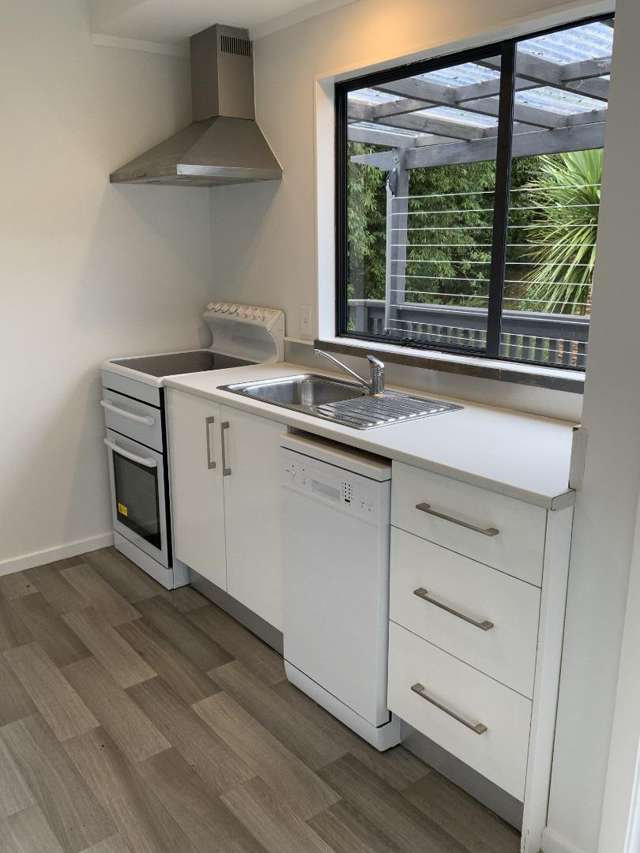 49A Clayburn Rd Glen Eden_4