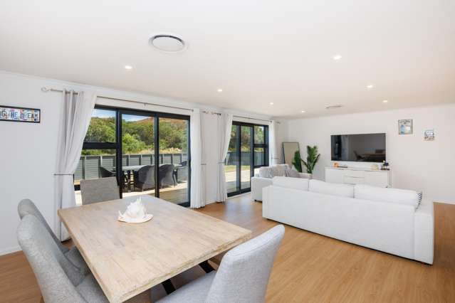 52 Hunia Terrace Himatangi Beach_1