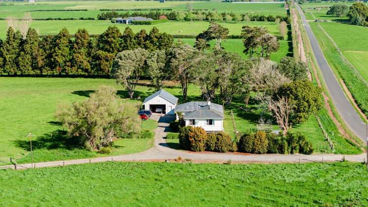 319 Waiau Road Onaero_13