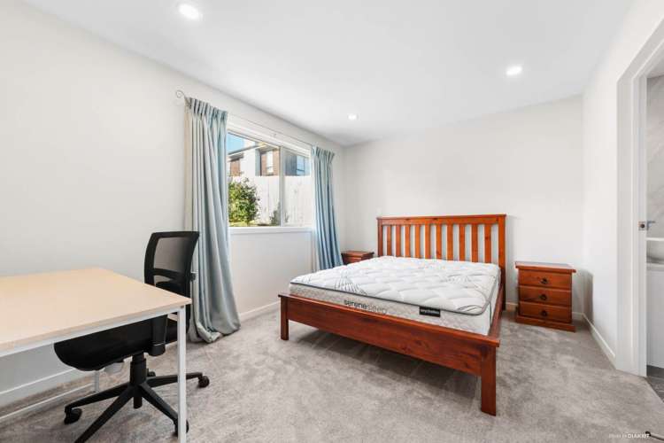 11a Castaing Crescent Te Atatu South_8