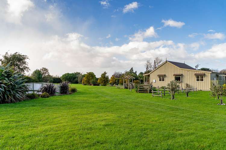 53 Andersons Line Carterton_25