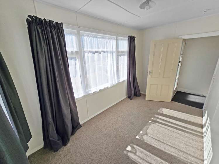 84 Mein Street Newtown_3