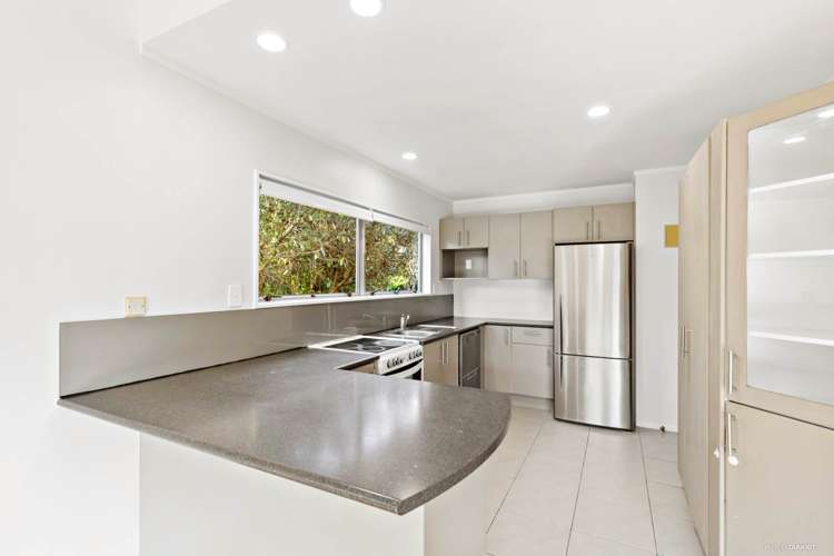 1 Ozich Avenue Te Atatu South_7