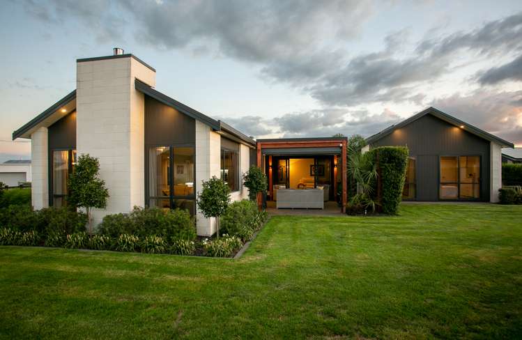 75 Baxter Michael Crescent Cambridge_0