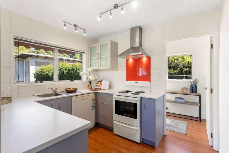 73A Ayton Drive Totara Vale_13