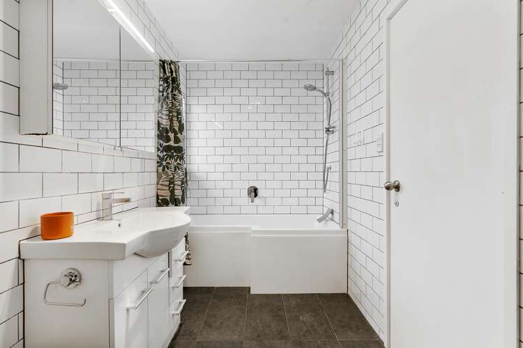 2 Tide Close Mount Wellington_11