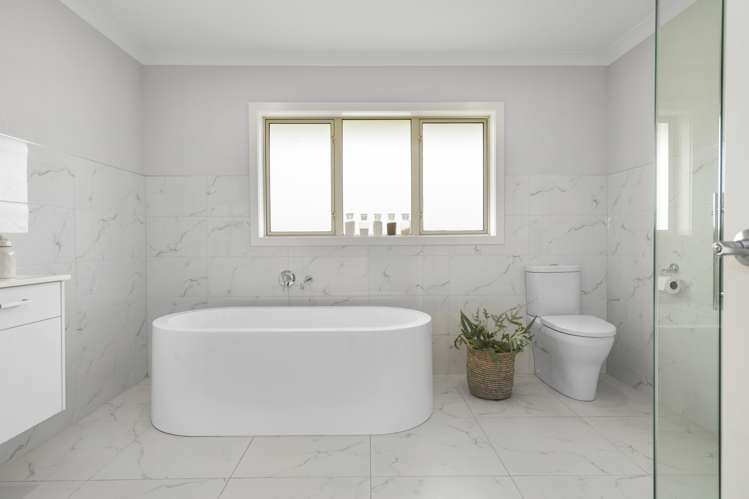 49 Baxter Michael Crescent Cambridge_18