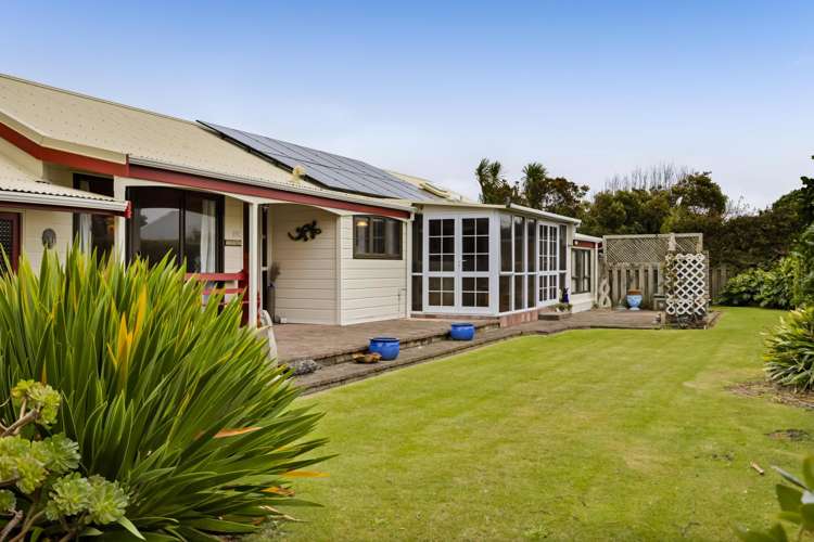 16 Heaphy Road Opunake_11