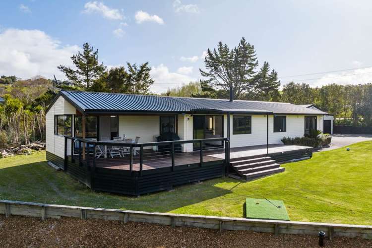 1951 Cove Road Mangawhai_3