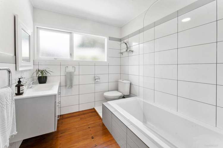 12 Dennis Avenue Hillpark_12