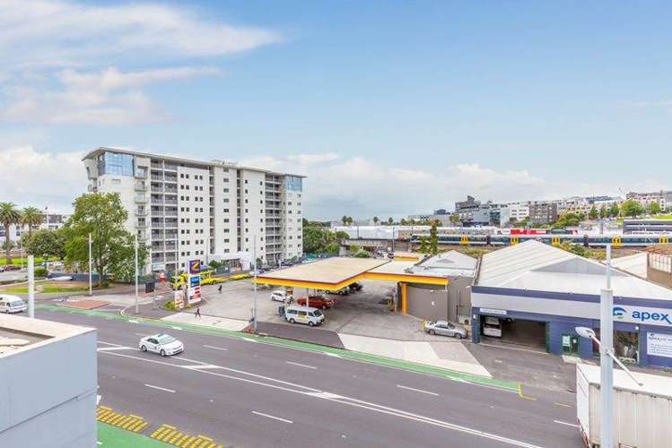 406/155 Beach Road Auckland Central_17
