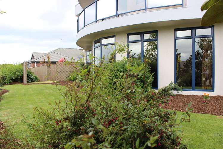 18 Mary Ann Muller Crescent Stoke_19