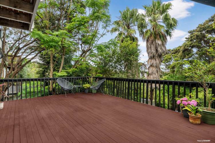 653 East Coast Road Browns Bay_16