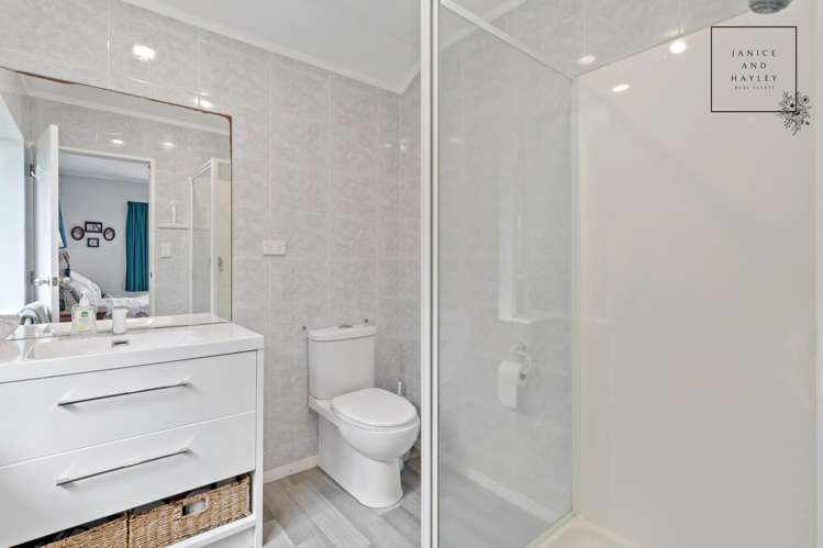 27 Trossach Place Wattle Downs_7