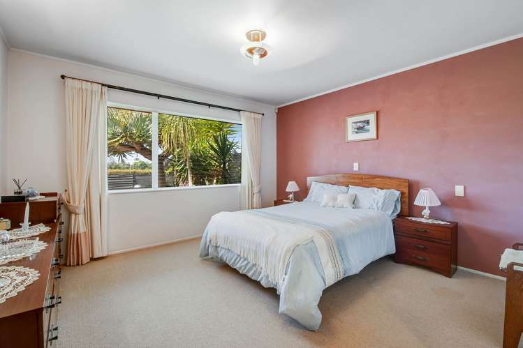 47 Settlers Grove Orewa_13