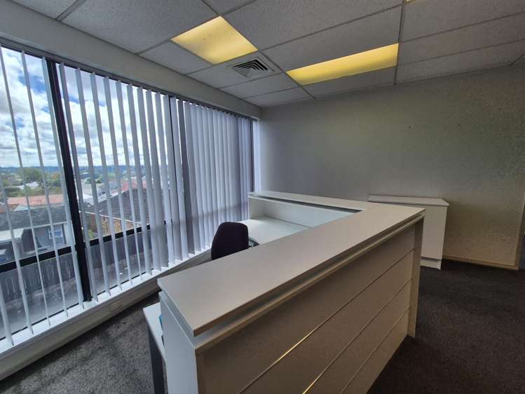 Level 1/288 Te Atatu Road Te Atatu_2