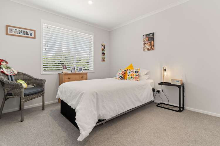 2 Maple Grove Solway_11