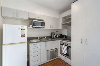 27/30 Mathesons Road_2