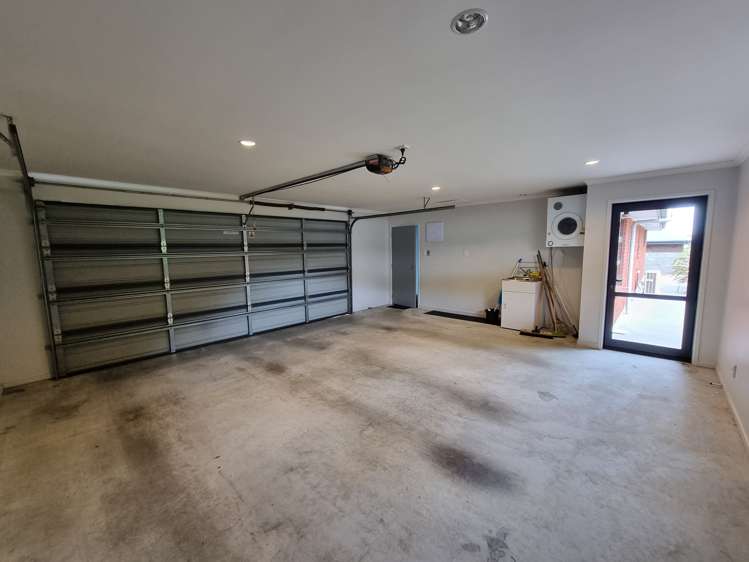 2 L A Place Greymouth_11