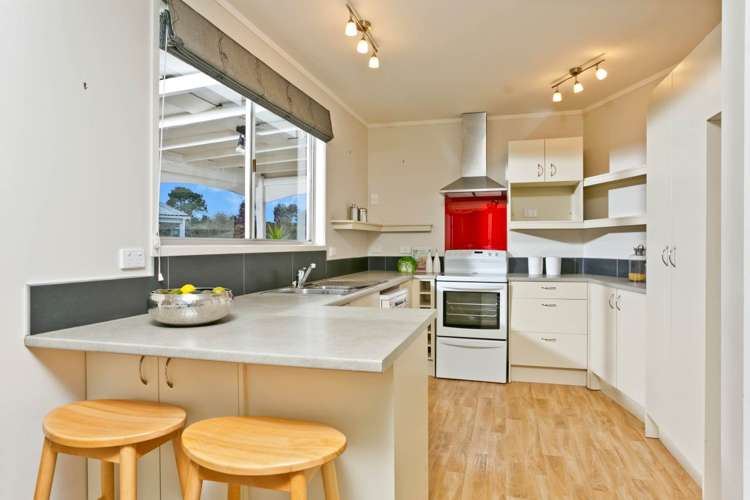 23 Marina Road Torbay_3
