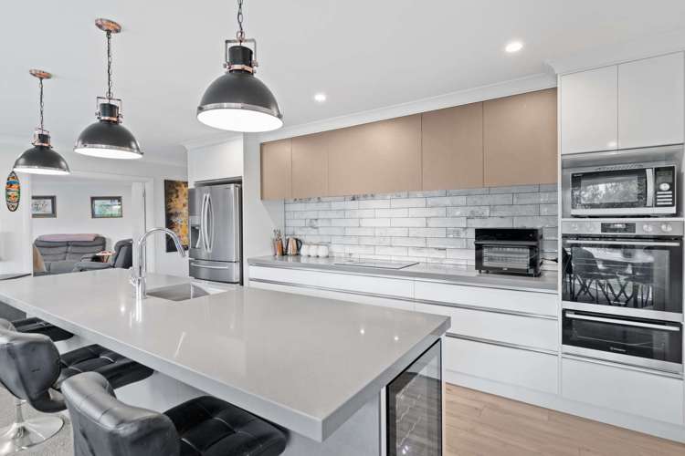 69 Johnstone Drive Fitzherbert_5