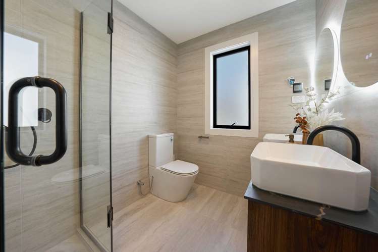 12 Streamview Way Long Bay_32