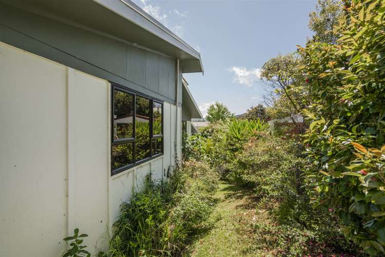 8 Gallagher Drive Tairua_13