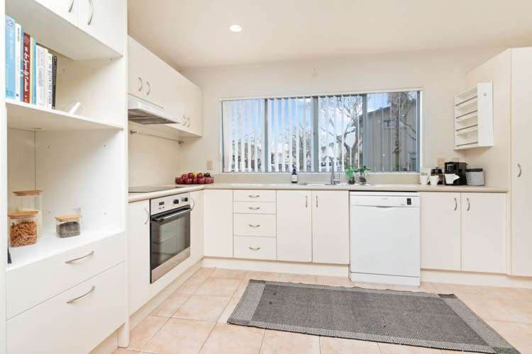 14 Albizia Avenue Henderson_8