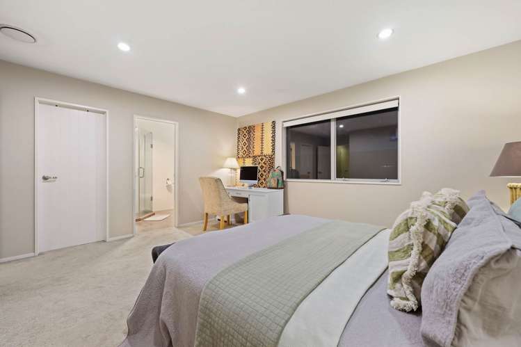 31 Rosewell Crescent Flat Bush_32